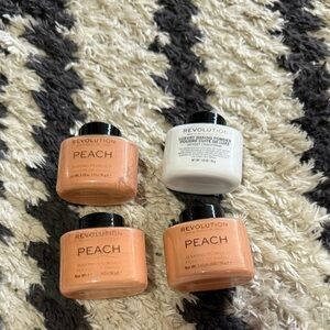 Revolution Peach and White Powder Set